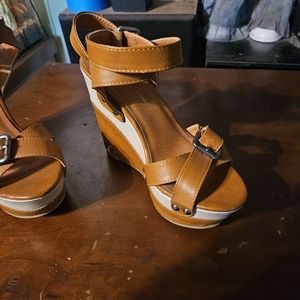 Wild Diva Lounge Tan Faux Leather Wedge Heels